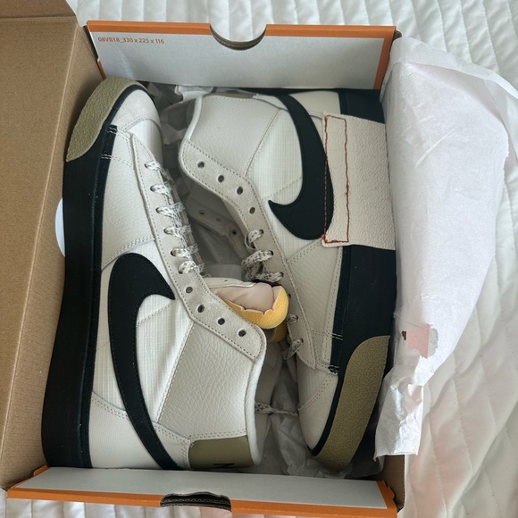 Men’s Nike Blazers size 11.5 - Picture 3 of 3